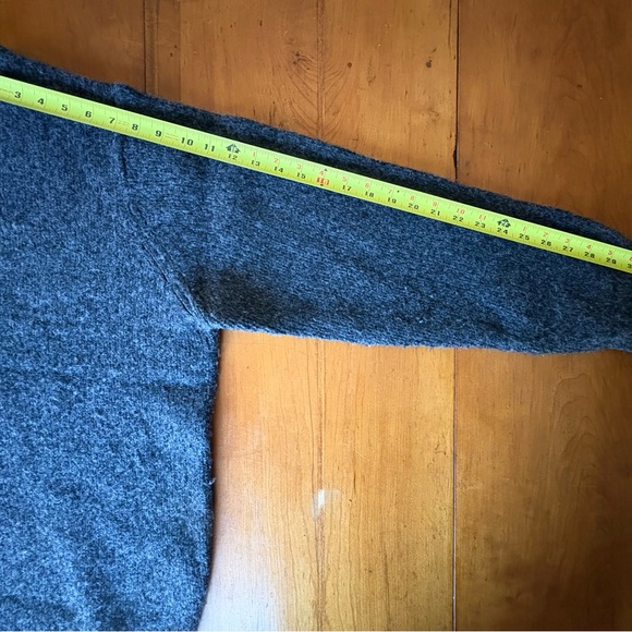 Men's LL Bean Classic Wool Blend Henley Sweater Large - Dark Gray - Picture 9 of 11